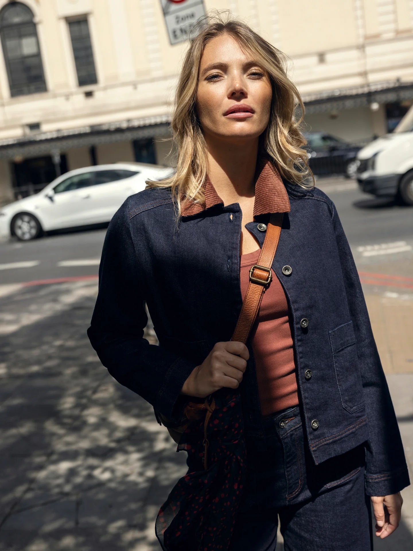 H26523_raw_denim_6.webp