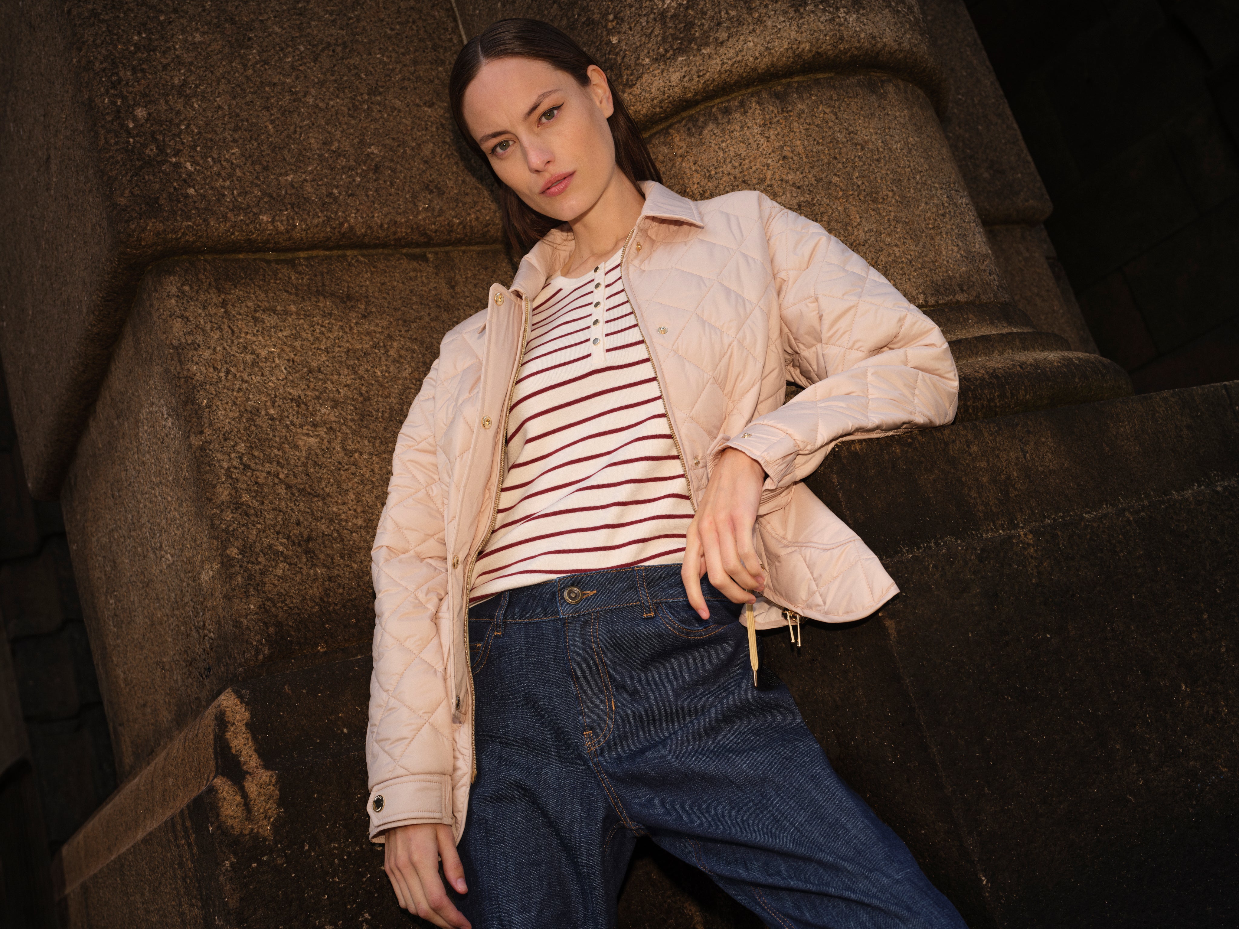 MOS-MOSH_fall_winter_2026_original_179080_273_MMAliz_Caliz_Stripe_SS_Knit_Cabernet_-_179190_733_MMAnna_Rye_Jacket_Doeskin_-_180020_447_MMColorado_Nippon_Jeans_Dark_v2_1_cb7c3df8-6178-4898-8c85-95e8386eed72.jpg