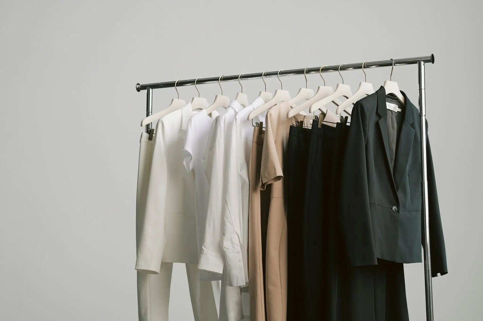 essentiels-garde-robe-femme-inwear.webp